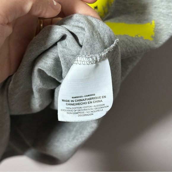 The Nike Tee Women Gray Shirt Active Nike Size XS. - Picture 4 of 7